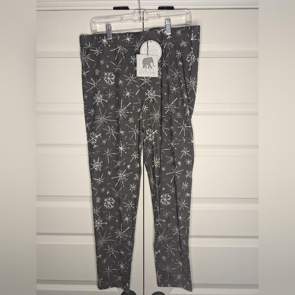 NWT Gray Elephant Womens XXL Gray Leggings Snow/Snowflakes